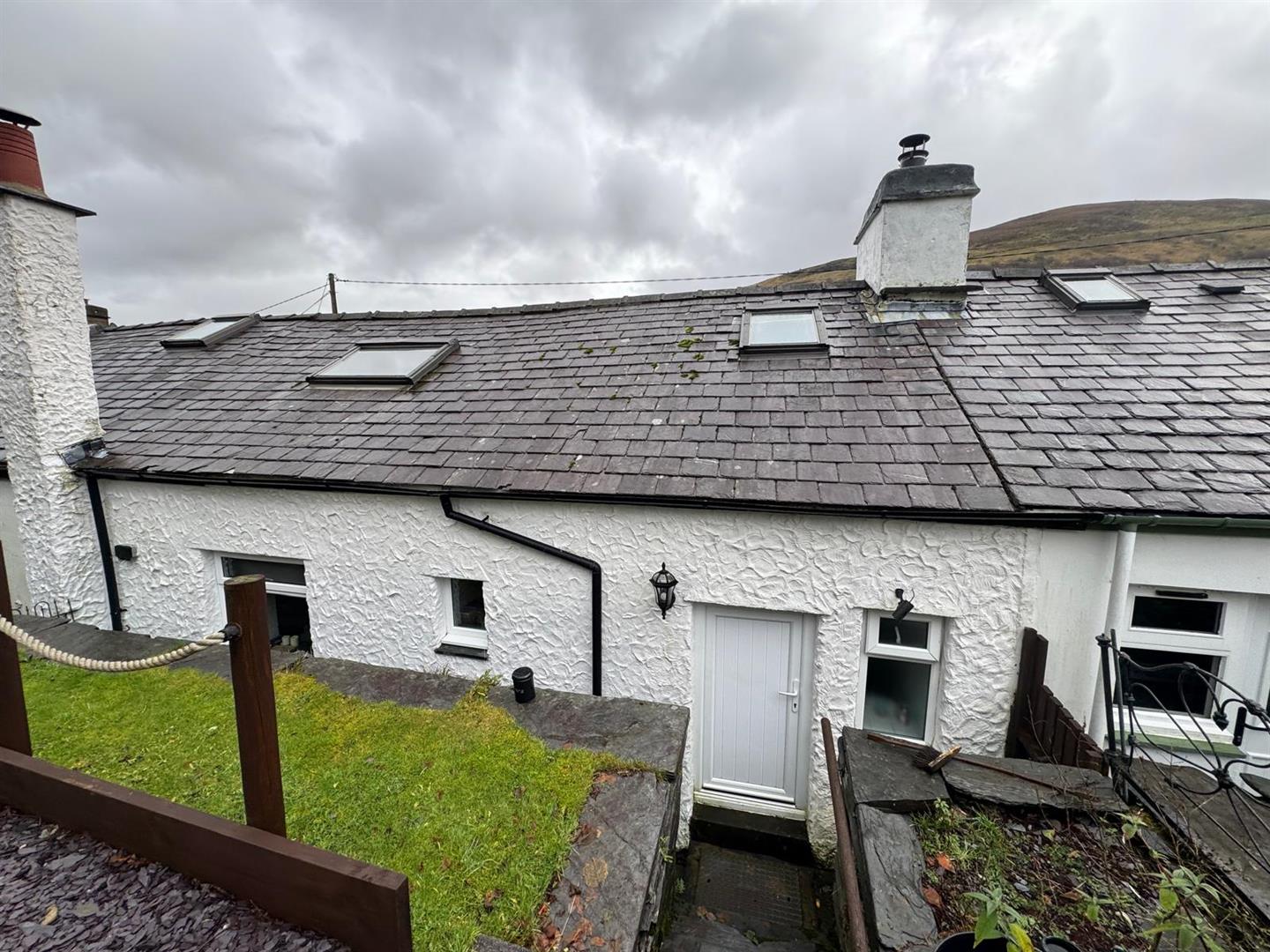 PHOTO-2025-12-10-22-15-43 (1).jpg